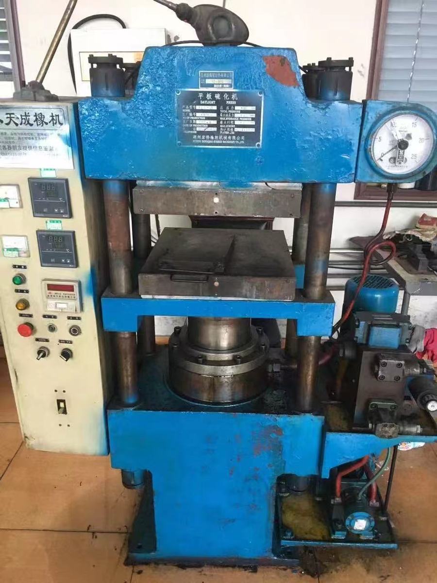 Laboratory testing equipment